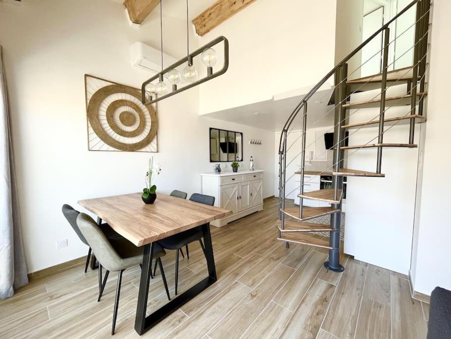 Duplex Centre Ville - 50M De La Plage - Clim - Garage - Netflix Le Grau-du-Roi Kültér fotó