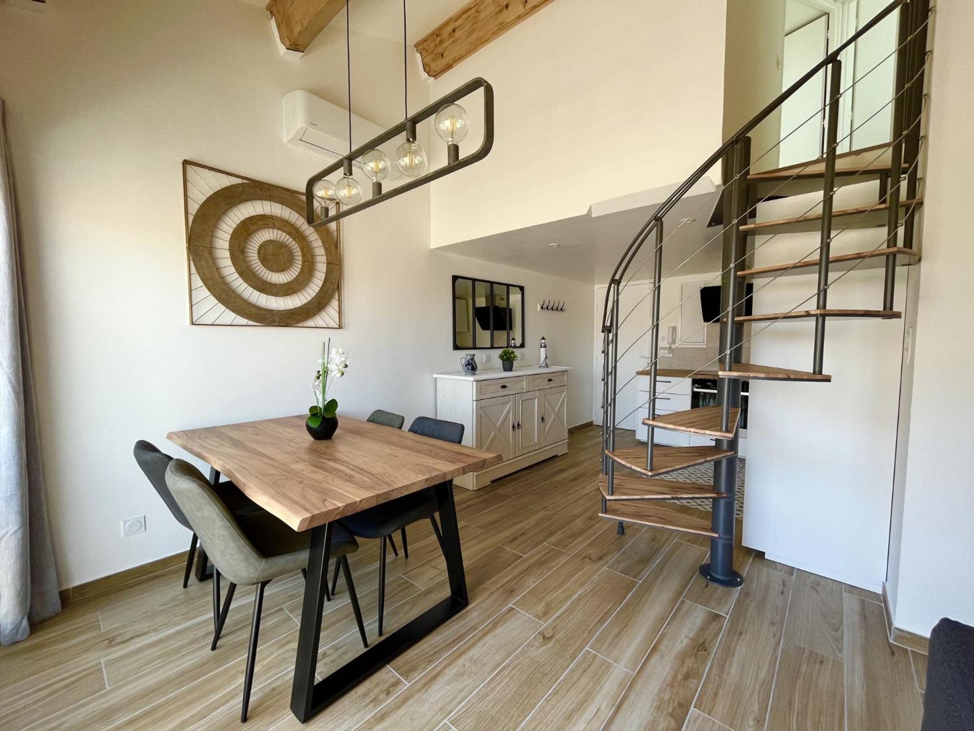 Duplex Centre Ville - 50M De La Plage - Clim - Garage - Netflix Le Grau-du-Roi Szoba fotó